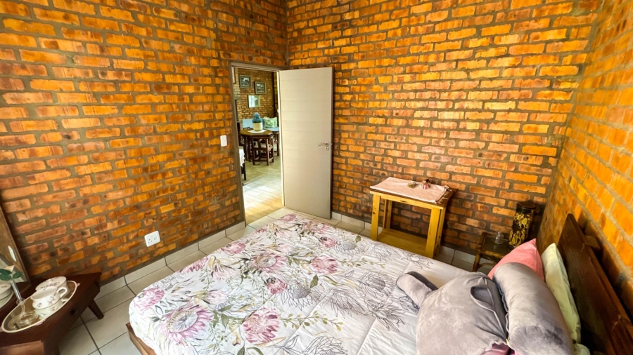 4 Bedroom Property for Sale in Fraaiuitsig Western Cape